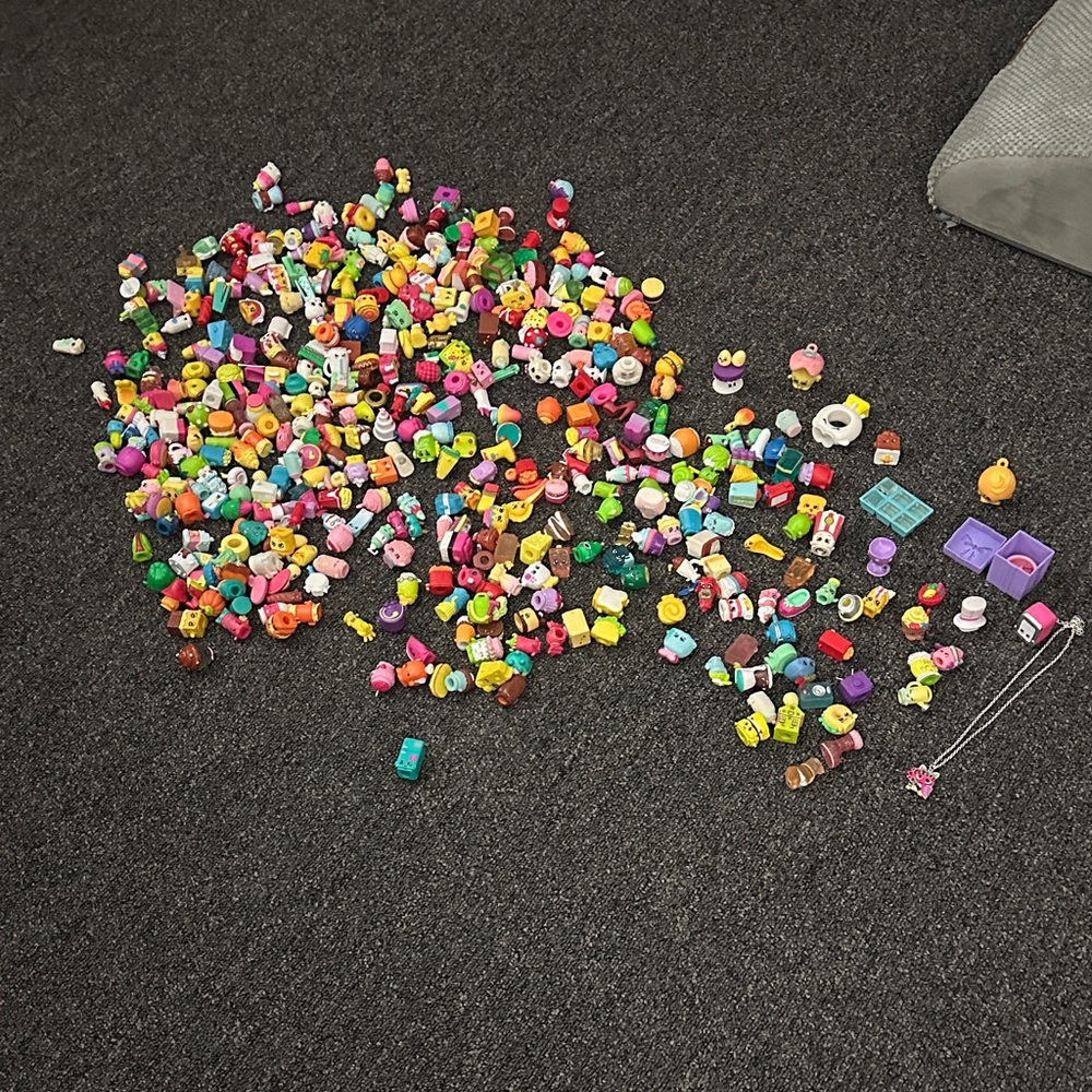 Huge Collection of Shopkins and Accessories